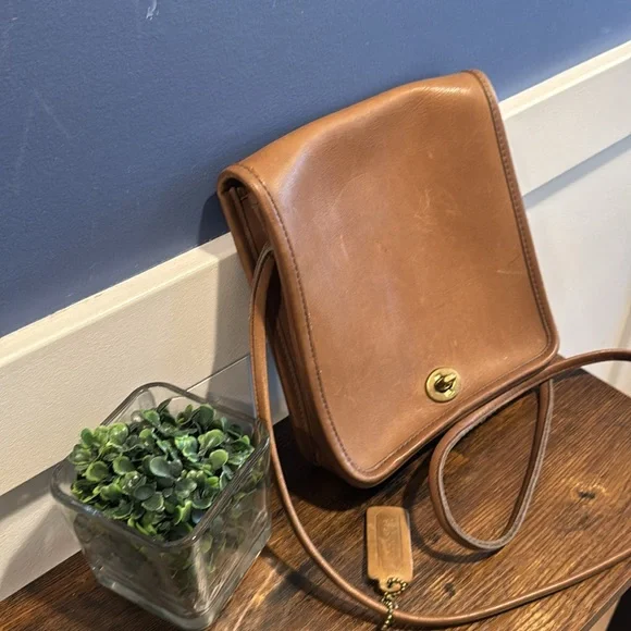 Coach Vintage Leather Compact Pouch bag brown leather turnlock - Picture 2 of 14